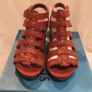 NEW CLIFFS BY WHITE MOUNTAIN Vivaldi' Women's Wedg